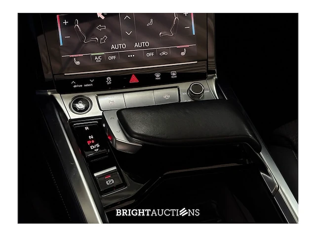 Audi e-tron 50 s edition quattro 71 kwh 2020 (origineel-nl), k-010-lg - afbeelding 20 van  42