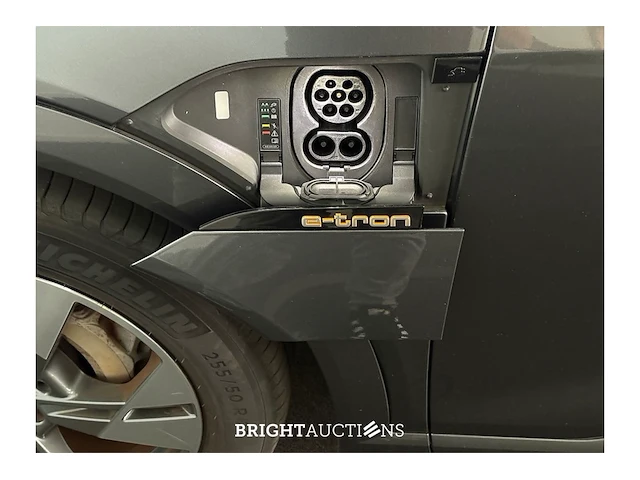 Audi e-tron 50 s edition quattro 71 kwh 2020 (origineel-nl), k-010-lg - afbeelding 31 van  42