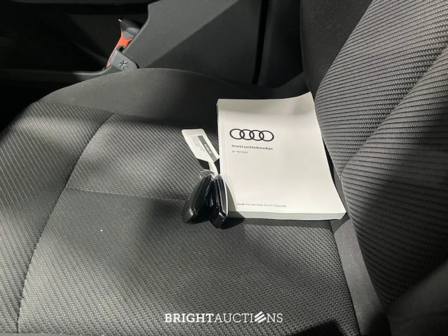 Audi e-tron 55 advanced edition quattro 95 kwh 408pk 2021 (origineel-nl), n-548-fb - afbeelding 11 van  32