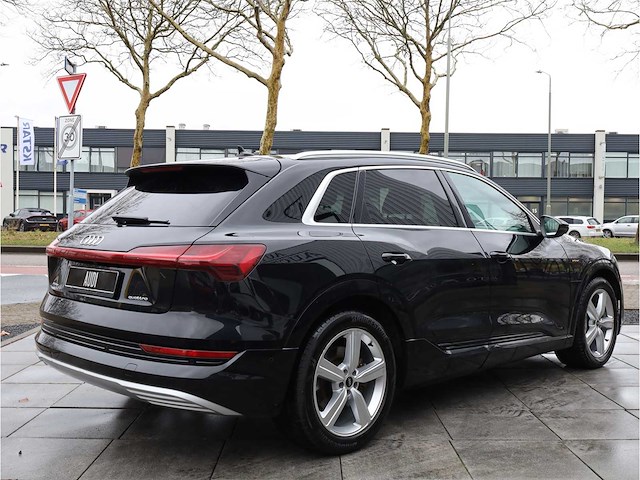 Audi e-tron 55 quattro 95 kwh 300kw automaat 2020 - afbeelding 35 van  39