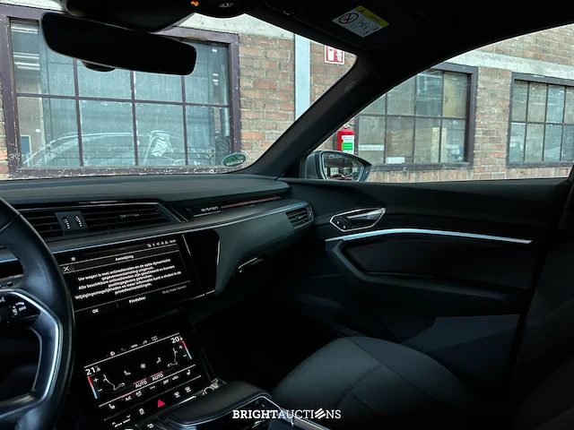 Audi e-tron 55 quattro advanced edition 95 kwh 408pk 2021 (origineel-nl+1e eigenaar), n-206-tt - afbeelding 11 van  45