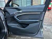 Audi e-tron 55 quattro advanced edition 95 kwh 408pk 2021 (origineel-nl+1e eigenaar), n-206-tt - afbeelding 32 van  45