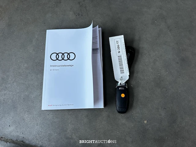 Audi e-tron 55 quattro advanced edition 95 kwh 408pk 2021 (origineel-nl+1e eigenaar), n-206-tt - afbeelding 35 van  45