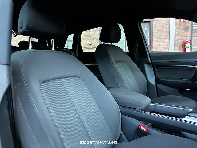 Audi e-tron 55 quattro advanced edition 95 kwh 408pk 2021 (origineel-nl+1e eigenaar), n-206-tt - afbeelding 40 van  45
