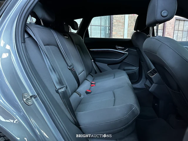 Audi e-tron 55 quattro advanced edition 95 kwh 408pk 2021 (origineel-nl+1e eigenaar), n-206-tt - afbeelding 38 van  45
