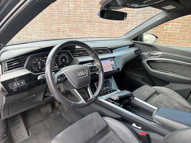 Audi e-tron e-tron 55 quattro advanced 95 kwh | h-518-bl - afbeelding 10 van  27