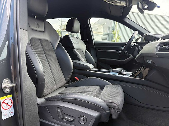 Audi e-tron e-tron 55 quattro advanced 95 kwh | h-518-bl - afbeelding 17 van  27