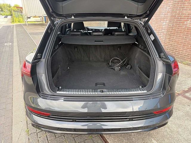 Audi e-tron e-tron 55 quattro advanced 95 kwh | h-518-bl - afbeelding 19 van  27