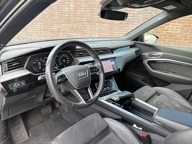 Audi e-tron e-tron 55 quattro advanced 95 kwh | h-518-bl - afbeelding 11 van  27