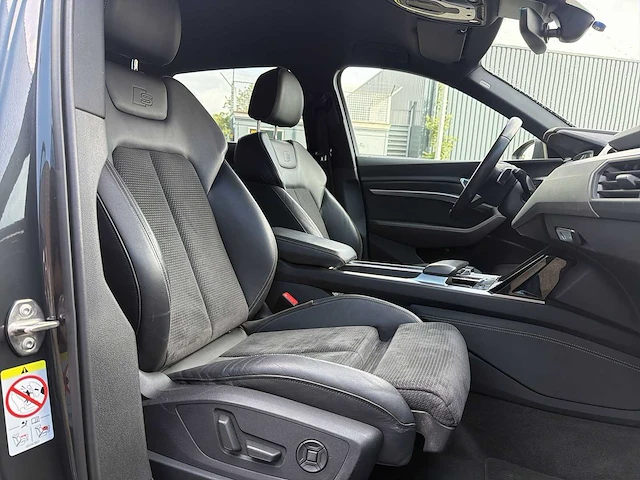 Audi e-tron e-tron 55 quattro advanced 95 kwh | h-518-bl - afbeelding 20 van  27