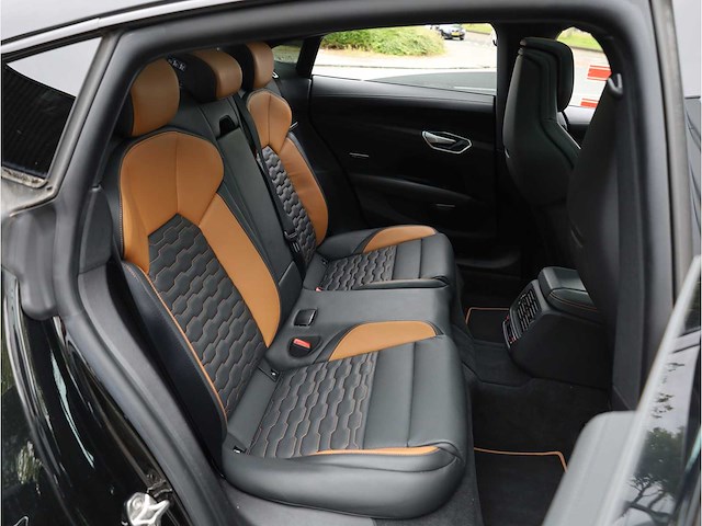 Audi e-tron gt rs 93 kwh 600pk automaat 2021 - afbeelding 36 van  41