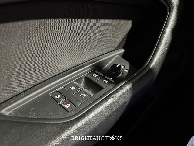 Audi e-tron sportback 55 edition quattro 95 kwh 408pk 2022 (origineel-nl), p-951-gf - afbeelding 7 van  35