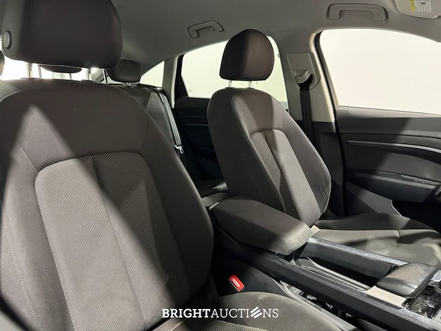 Audi e-tron sportback 55 edition quattro 95 kwh 408pk 2022 (origineel-nl), p-951-gf - afbeelding 21 van  35