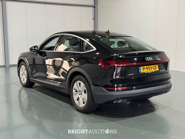 Audi e-tron sportback 55 edition quattro 95 kwh 408pk 2022 (origineel-nl), p-951-gf - afbeelding 26 van  35