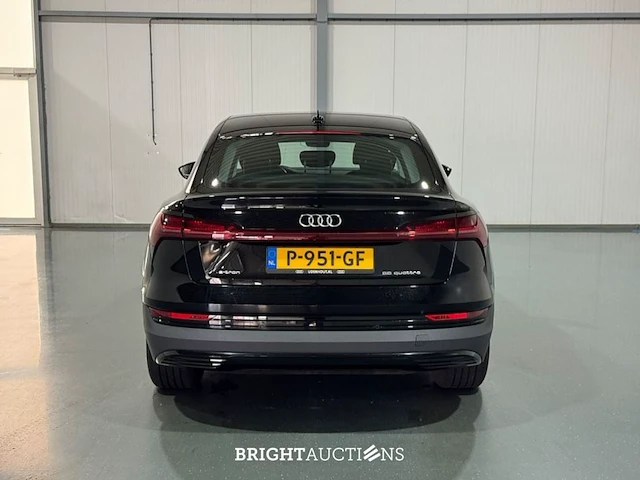 Audi e-tron sportback 55 edition quattro 95 kwh 408pk 2022 (origineel-nl), p-951-gf - afbeelding 28 van  35