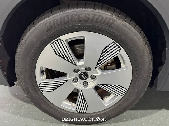 Audi e-tron sportback 55 edition quattro 95 kwh 408pk 2022 (origineel-nl), p-951-gf - afbeelding 31 van  35