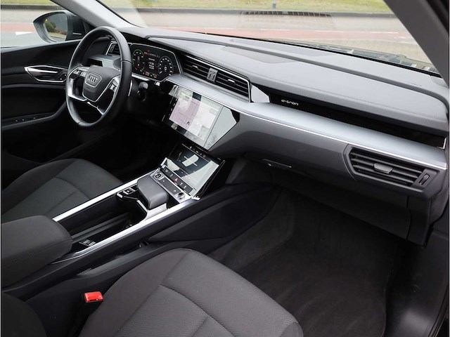 Audi e-tron sportback 55 quattro 95 kwh 300kw automaat 2022 - afbeelding 5 van  31
