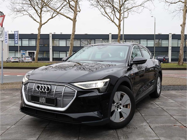 Audi e-tron sportback 55 quattro 95 kwh 300kw automaat 2022 - afbeelding 1 van  31