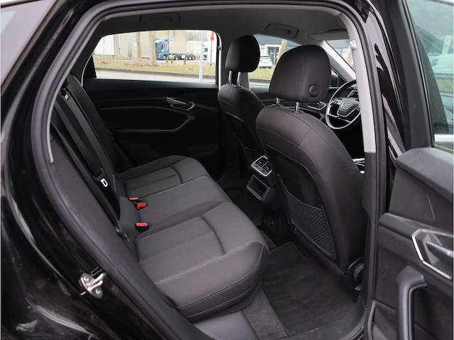 Audi e-tron sportback 55 quattro 95 kwh 300kw automaat 2022 - afbeelding 17 van  31