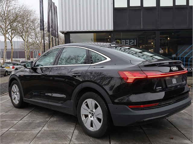 Audi e-tron sportback 55 quattro 95 kwh 300kw automaat 2022 - afbeelding 23 van  31
