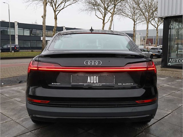 Audi e-tron sportback 55 quattro 95 kwh 300kw automaat 2022 - afbeelding 26 van  31