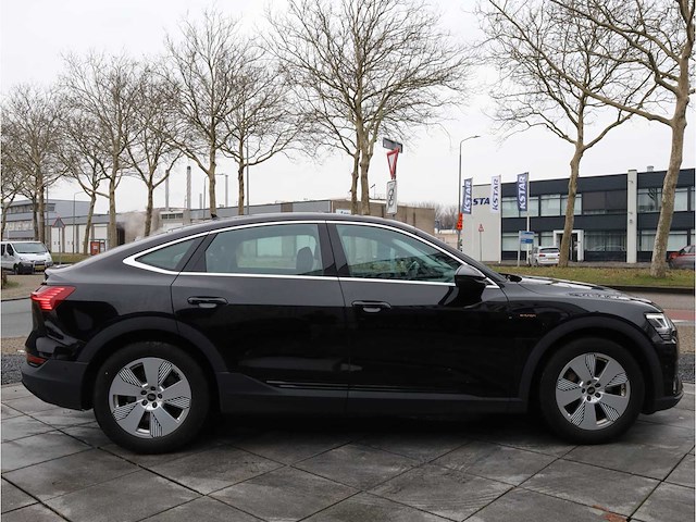 Audi e-tron sportback 55 quattro 95 kwh 300kw automaat 2022 - afbeelding 28 van  31