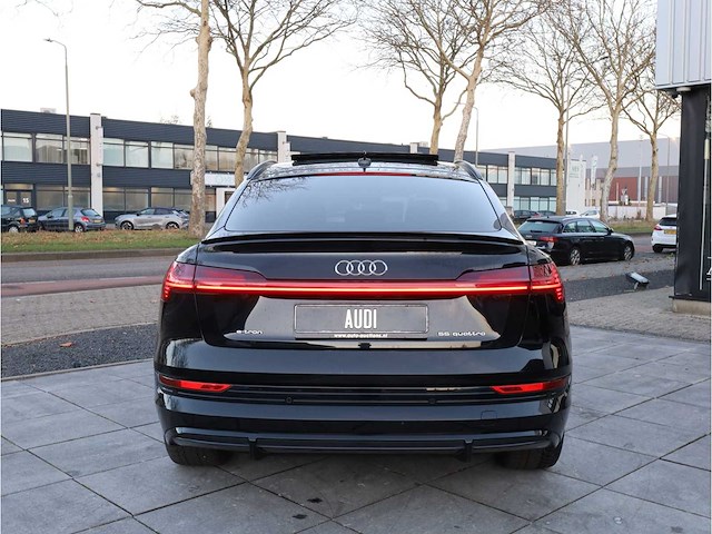 Audi e-tron sportback 55 quattro 95 kwh s-line 2x 300kw automaat 2020 - afbeelding 34 van  47