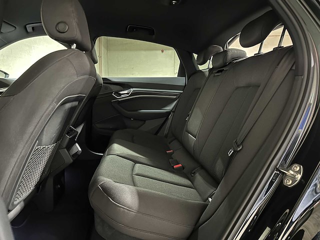 Audi e-tron sportback 55 quattro business edition 95 kwh 408pk 2020 (origineel-nl + 1e eigenaar), k-601-gz - afbeelding 19 van  26