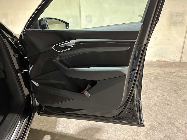 Audi e-tron sportback 55 quattro business edition 95 kwh 408pk 2020 (origineel-nl + 1e eigenaar), k-601-gz - afbeelding 21 van  26