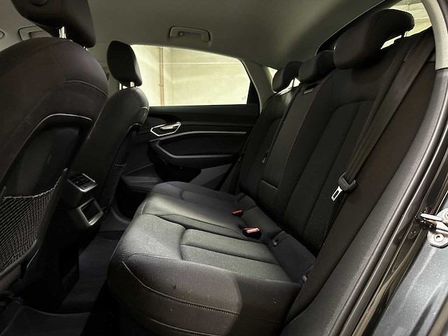 Audi e-tron sportback 55 quattro edition 95 kwh 408pk 2022 (origineel-nl + 1e eigenaar), p-835-gd - afbeelding 6 van  24