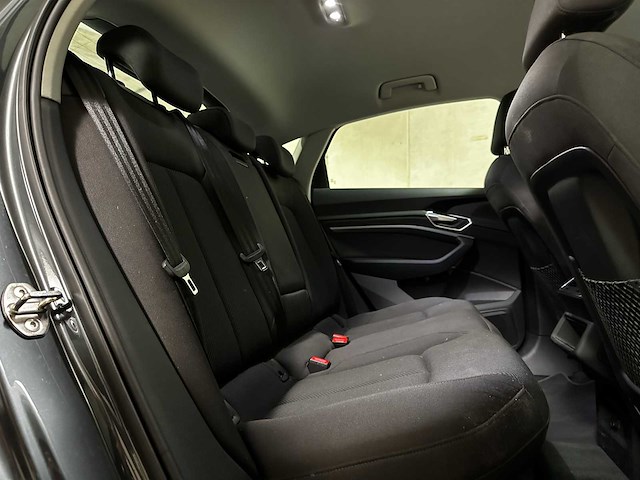 Audi e-tron sportback 55 quattro edition 95 kwh 408pk 2022 (origineel-nl + 1e eigenaar), p-835-gd - afbeelding 36 van  53