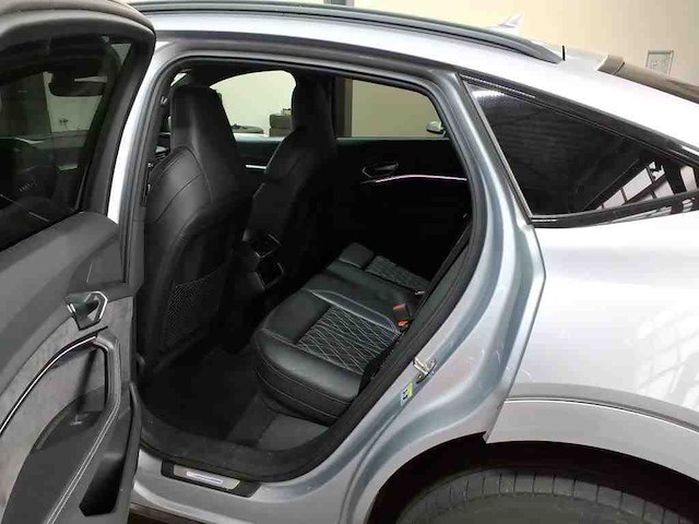 Audi e-tron sportback 55 quattro s-line 95 kwh 300kw automaat 2021 - afbeelding 16 van  16