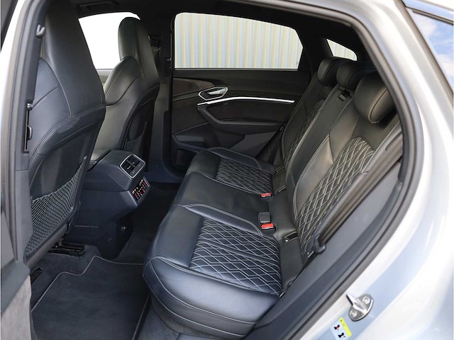 Audi e-tron sportback 55 quattro s-line soh 99% 95 kwh 300kw automaat 2021 - afbeelding 31 van  42