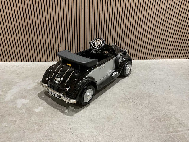 Audi horch 930v zwart elektrische kinderauto - afbeelding 9 van  25