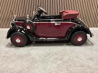 Audi je1005 horch 930v rood speelgoed
