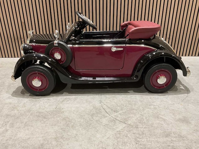 Audi je1005 horch 930v rood speelgoed - afbeelding 1 van  40