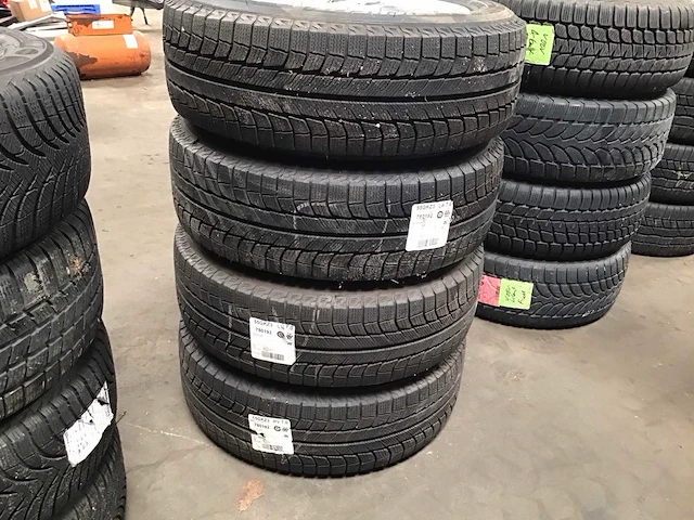 Audi / michelin velgen met banden (4x) - afbeelding 2 van  4