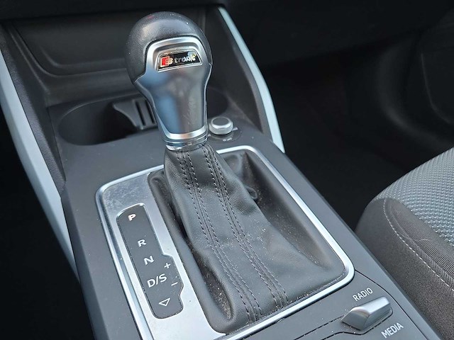 Audi q2 1.0 tfsi design pro line 2017 | nt-881-g - afbeelding 16 van  32