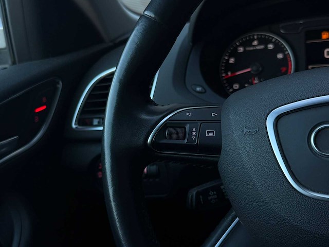 Audi q3 1.4 tfsi cod sp. prl 2015 | l-384-pf iaw - afbeelding 29 van  38