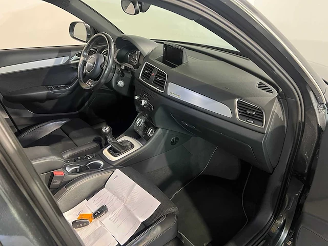 Audi q3 2.0 tfsi quattro sport edition, 6-xfp-44 - afbeelding 22 van  25