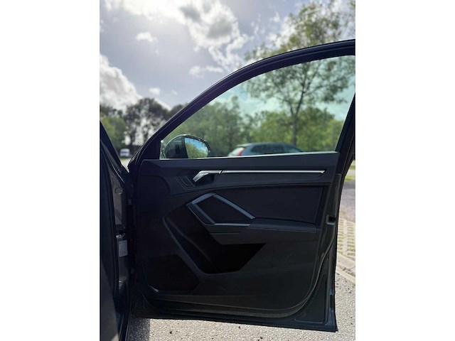 Audi q3 40 tfsi quattro s line edition one 2019 | r-484-vs i - afbeelding 11 van  34