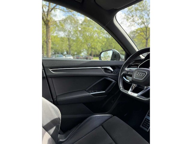 Audi q3 40 tfsi quattro s line edition one 2019 | r-484-vs i - afbeelding 19 van  34