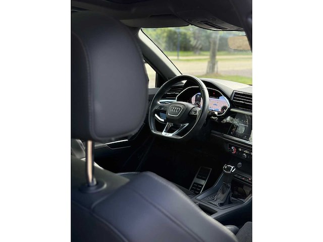Audi q3 40 tfsi quattro s line edition one 2019 | r-484-vs i - afbeelding 25 van  34