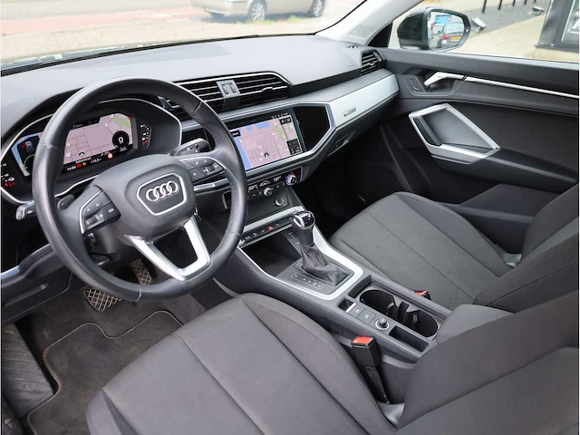 Audi q3 45 tfsi e edition phev 245pk automaat 2022 - afbeelding 2 van  42
