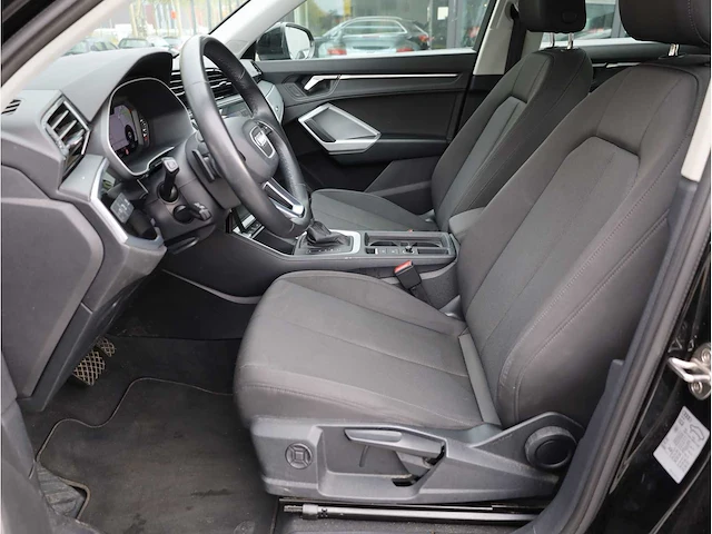 Audi q3 45 tfsi e edition phev 245pk automaat 2022 - afbeelding 3 van  42