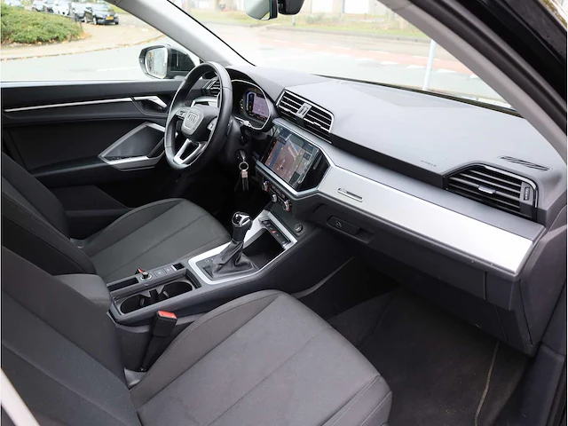 Audi q3 45 tfsi e edition phev 245pk automaat 2022 - afbeelding 7 van  42