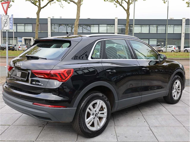 Audi q3 45 tfsi e edition phev 245pk automaat 2022 - afbeelding 38 van  42