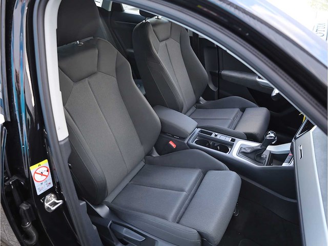 Audi q3 sportback 35 tfsi 150pk automaat 2022 - afbeelding 17 van  28