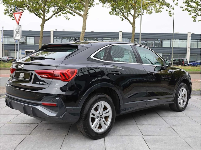 Audi q3 sportback 45 tfsi e edition 245pk automaat 2023 - afbeelding 27 van  31