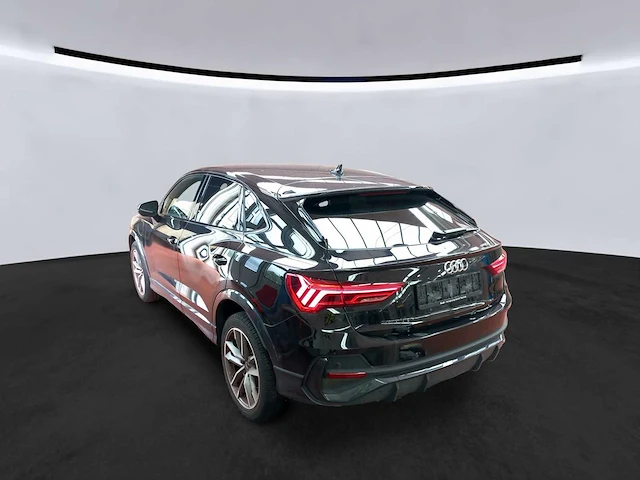 Audi q3 sportback 45 tfsi e phev 245pk automaat 2022 hybride benzine - afbeelding 11 van  19